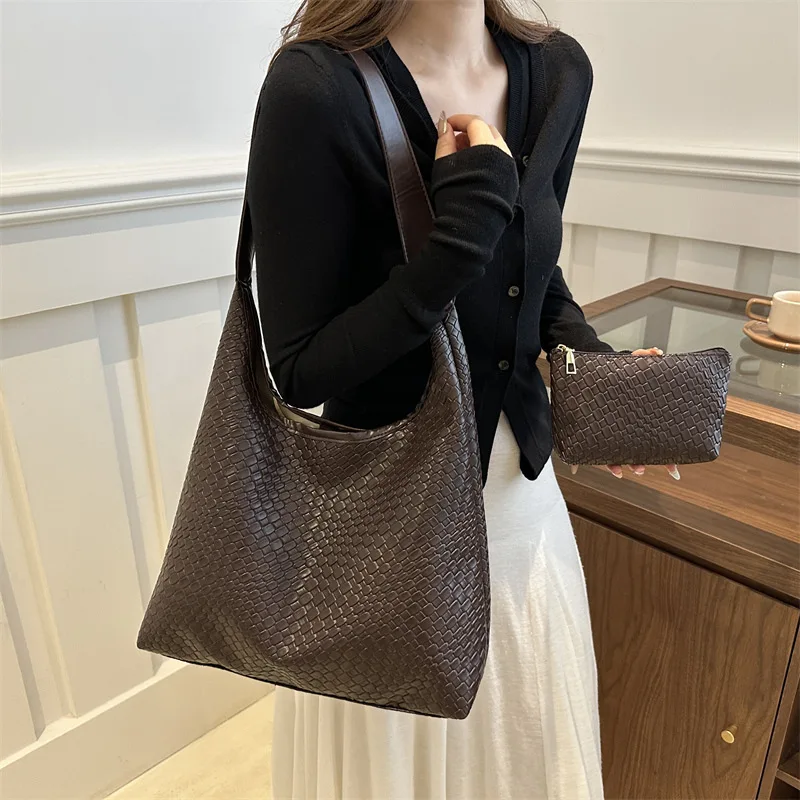 Модные плетеные сумки-тоуты для женщин вместительная сумочка на плечо из мягкой