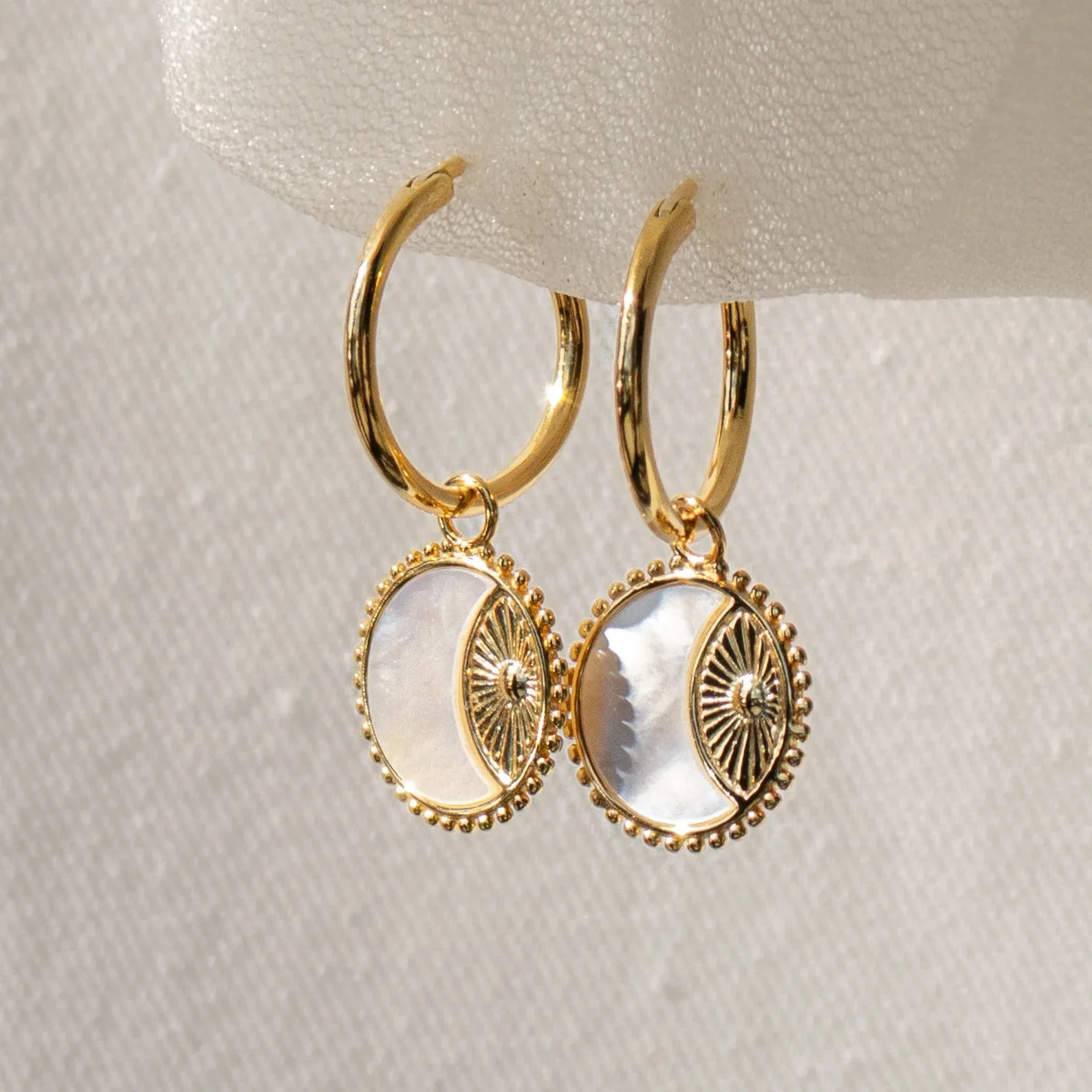 

Golden Sun Coin Earrings Moon Pendant In White Mother-Oyster Gift For Women Girls Wife Friends