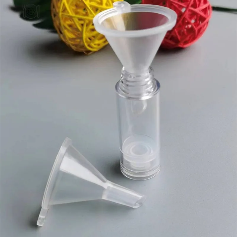 Пластиковый прозрачный мини-контейнер для жидкости FunnelSmall Mouth