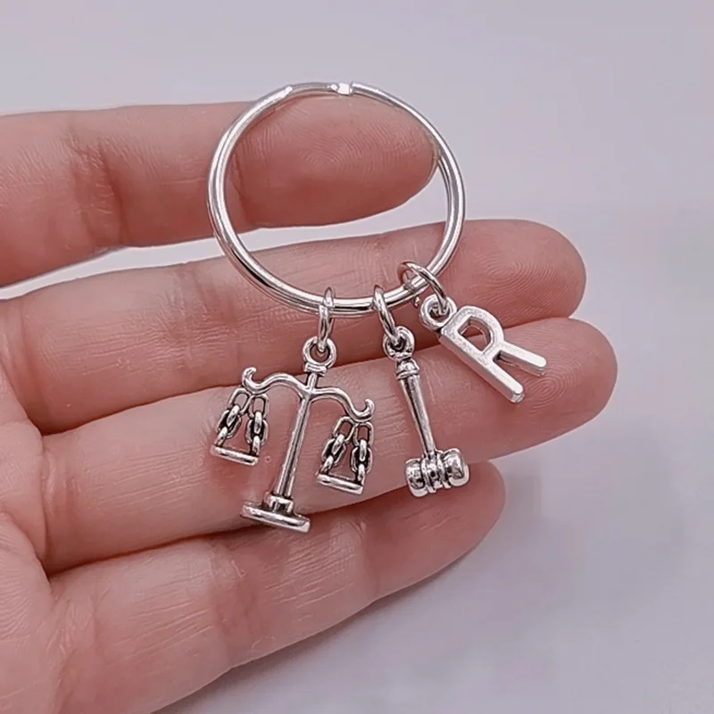 Брелок для ключей с надписью судьи