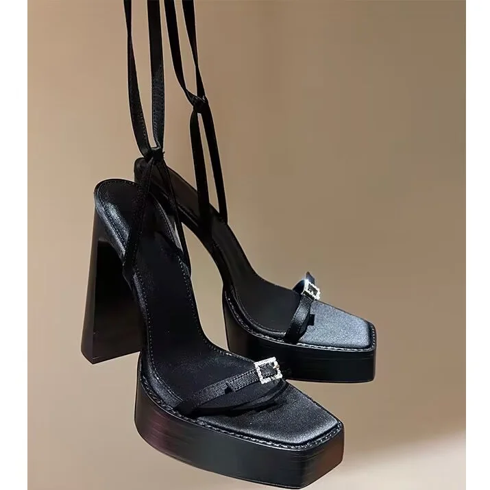 

Женские босоножки с узкими ремешками, модные сандалии с металлическим ремешком и пряжкой, роскошные модельные туфли на массивном высоком каблуке, новинка 2023