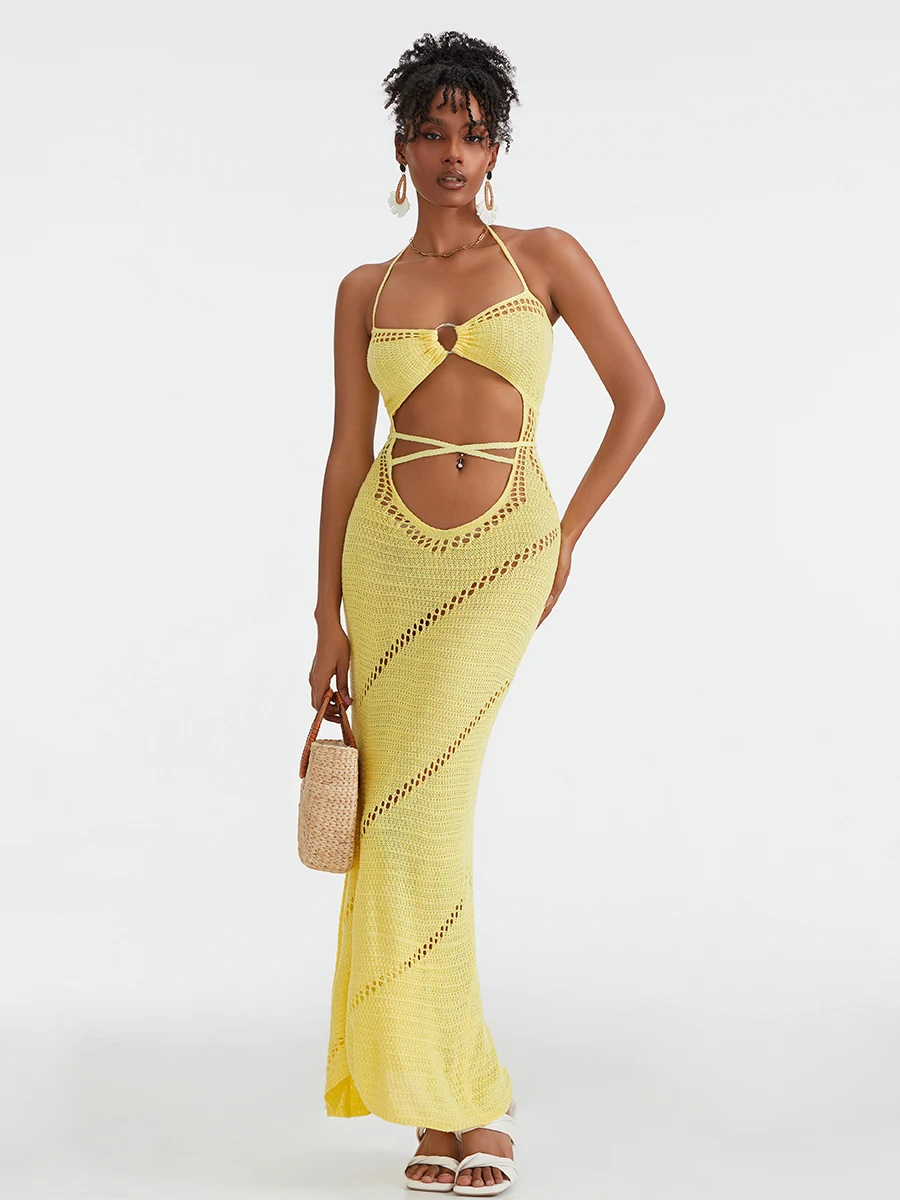 Женское трикотажное длинное платье без рукавов однотонное с лямкой на шее