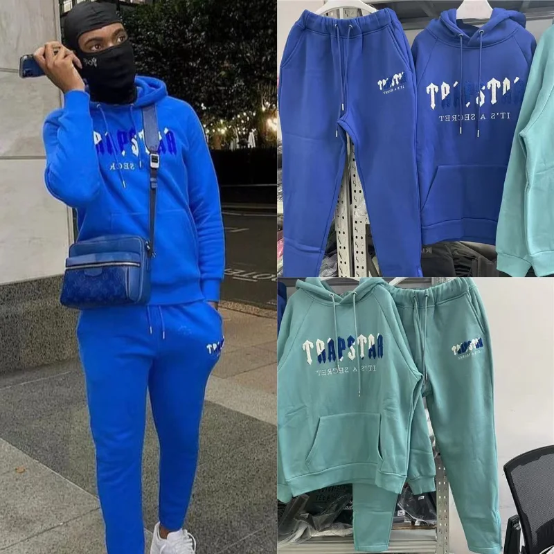 

Флисовая толстовка с капюшоном и штаны с вышивкой