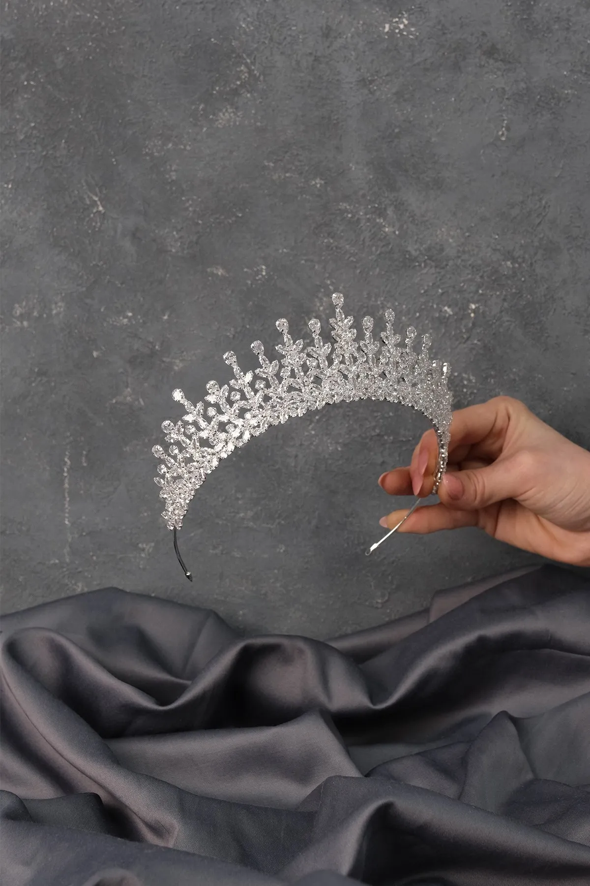 

Alinev Zircon Bridal Crown