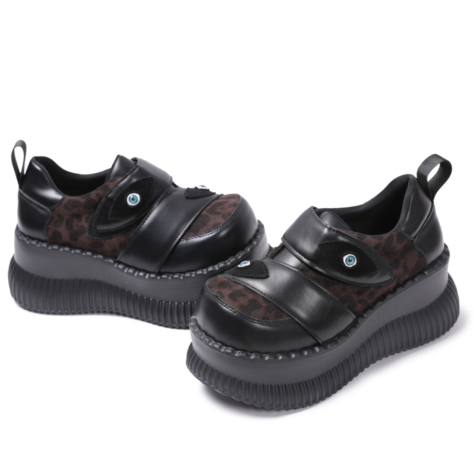 Маленькие кожаные туфли с леопардовым принтом на толстой подошве женские темные