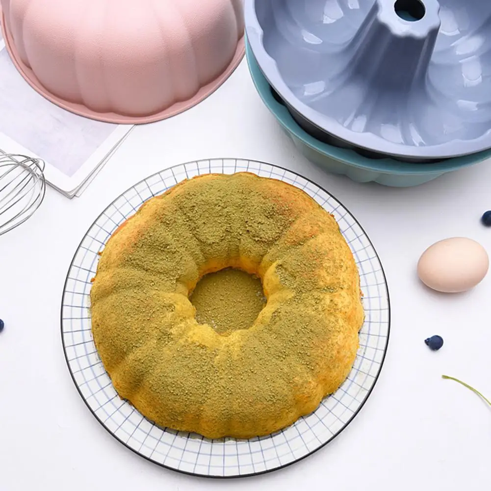 

Excellent Multipurpose Cake Decorating Tools Silicone Mould Pastry Chiffon Cake Mold 3 Colors Chiffon Cake Mold for Home