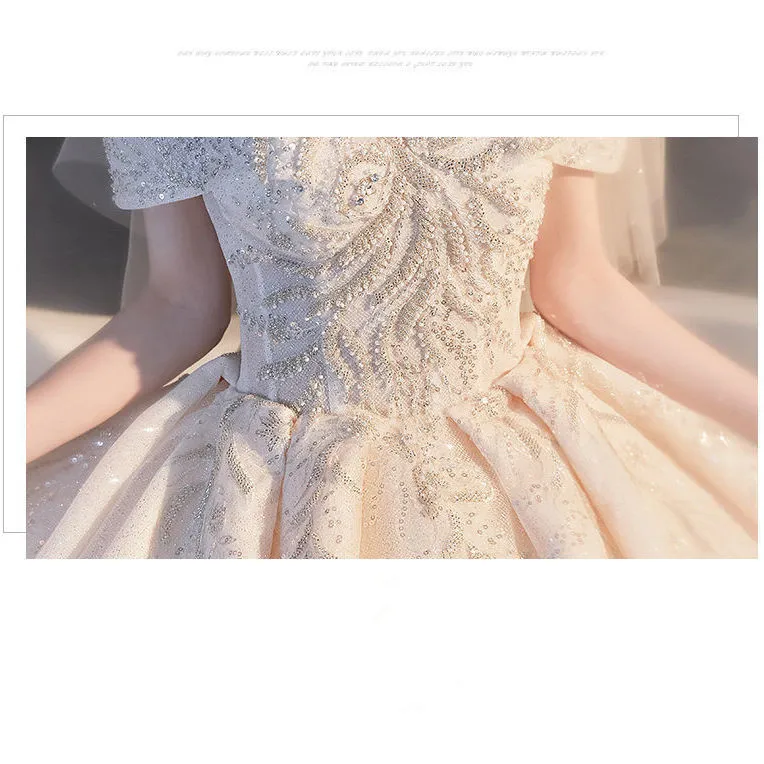 Рисунок 6 - Бальное платье принцессы с открытыми плечами