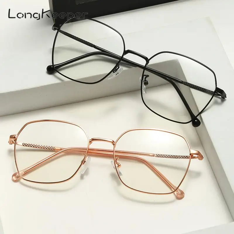 

Longkeeper Retro Classic Ultralight Women Sun Glasses Square Metal Photochromic Sunglasses Color Change for Men Uv400 Eyewear