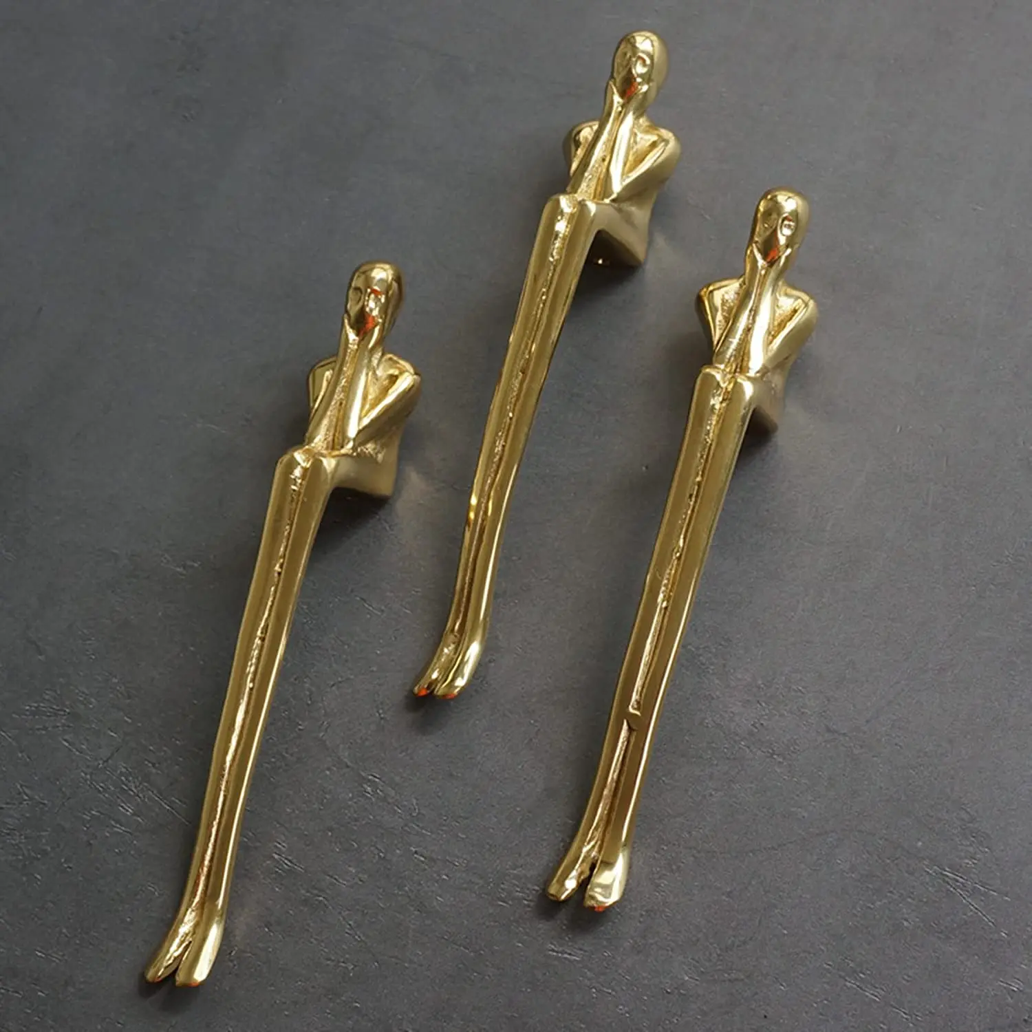 

MFYS Figurine Brass Furniture Handles Gold Thinker-shaped Creative Cabinet Knobs Home Decor Wardrobe Pulls Door Ornament Knobs