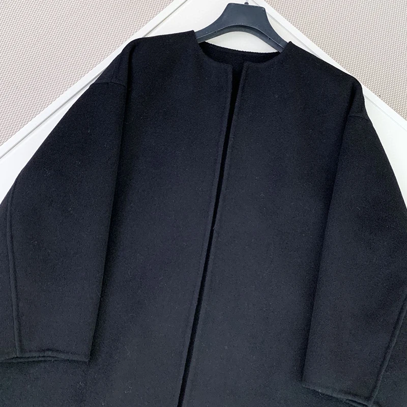 Рисунок 3 - Длинное пальто с поясом NIGO