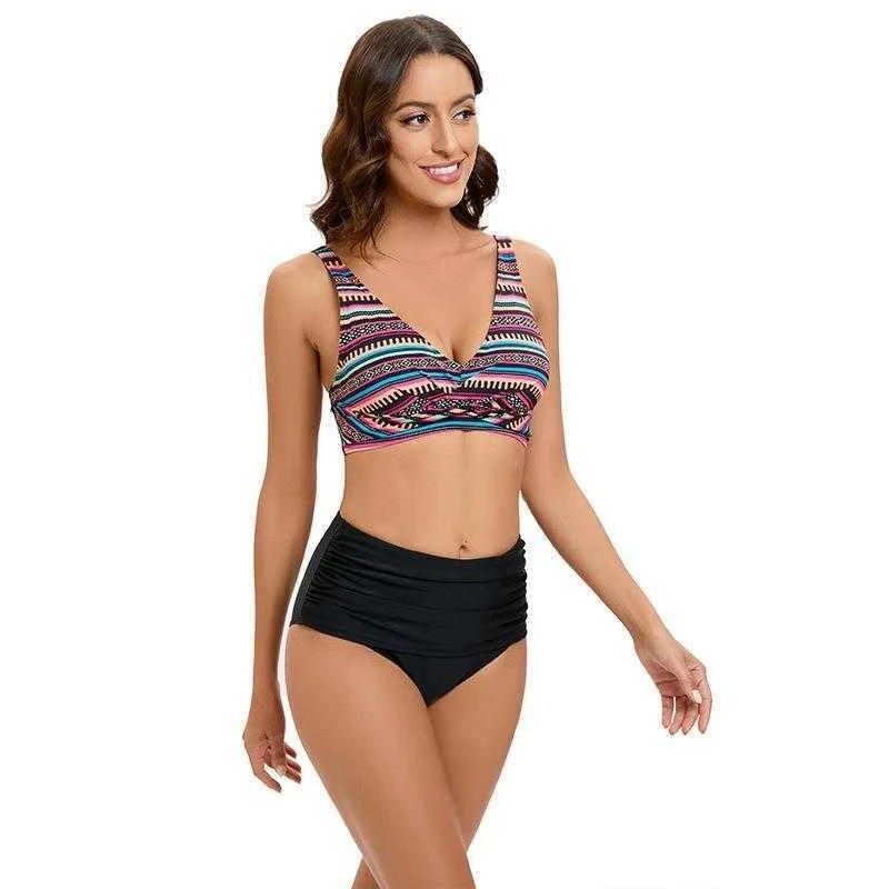 

Женский раздельный купальник с завышенной талией