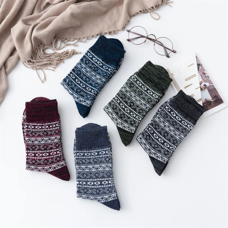 5 Pairs Wool Socks for Women Winter Soft Warm Thick Knit Breathable Moisture-wicking Middle Tube Cabin Cozy Crew Socks