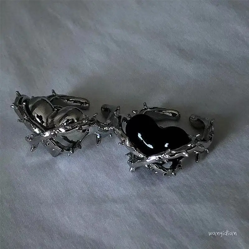 

Small irregular design creative lovers love thorns ring opening adjustable