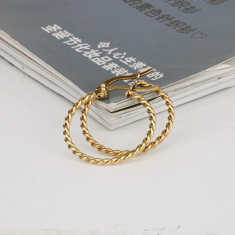 Женское кольцо из нержавеющей стали золотого цвета элегантное тонкое Ювелирное