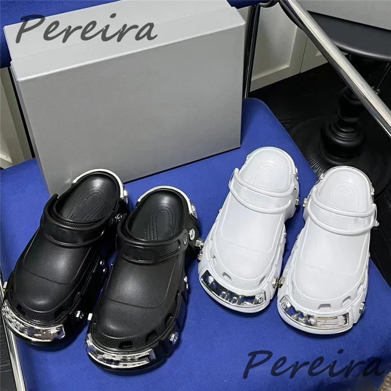 

Сандалии из ЭВА с металлическими заклепками, модные шлепанцы с круглым носком, увеличенная платформа, Повседневная Уличная обувь для пар, для мужчин и женщин, лето