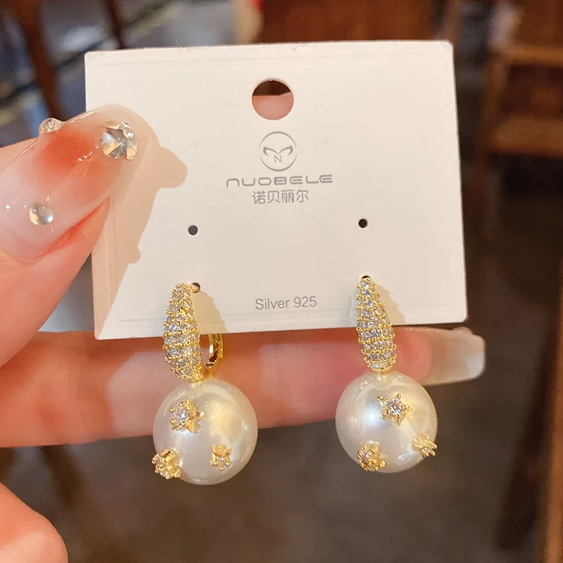 

Gold Plated Pearl Zircon Small Star Earrings Baroque Retro With A Sense Of Niche Design (female)