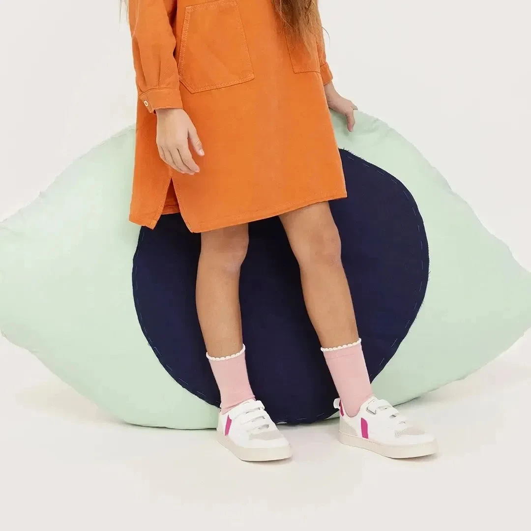 Аутентичные кроссовки премиум-класса V10 V-образной формы в стиле ретро для