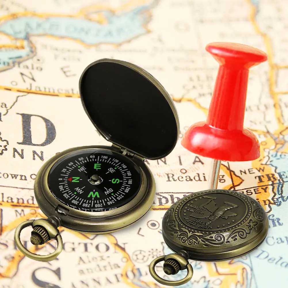 

Флип-чехол из цинкового сплава в стиле ретро с компасом, изысканный внешний вид, карманный, для туризма, выживания в морском стиле, фотосъемк...