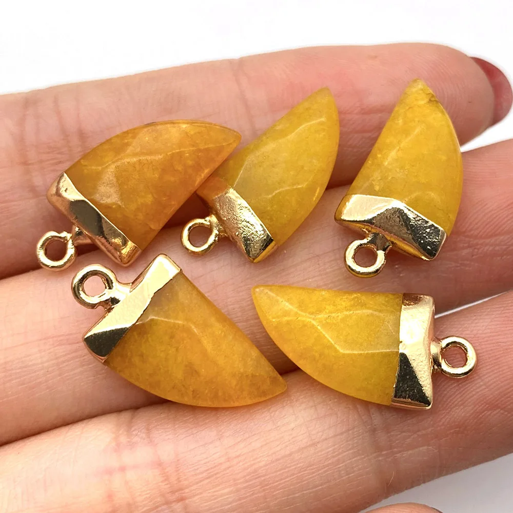 Изысканный кулон из натурального камня с расклешенным кристаллом 10x20 мм