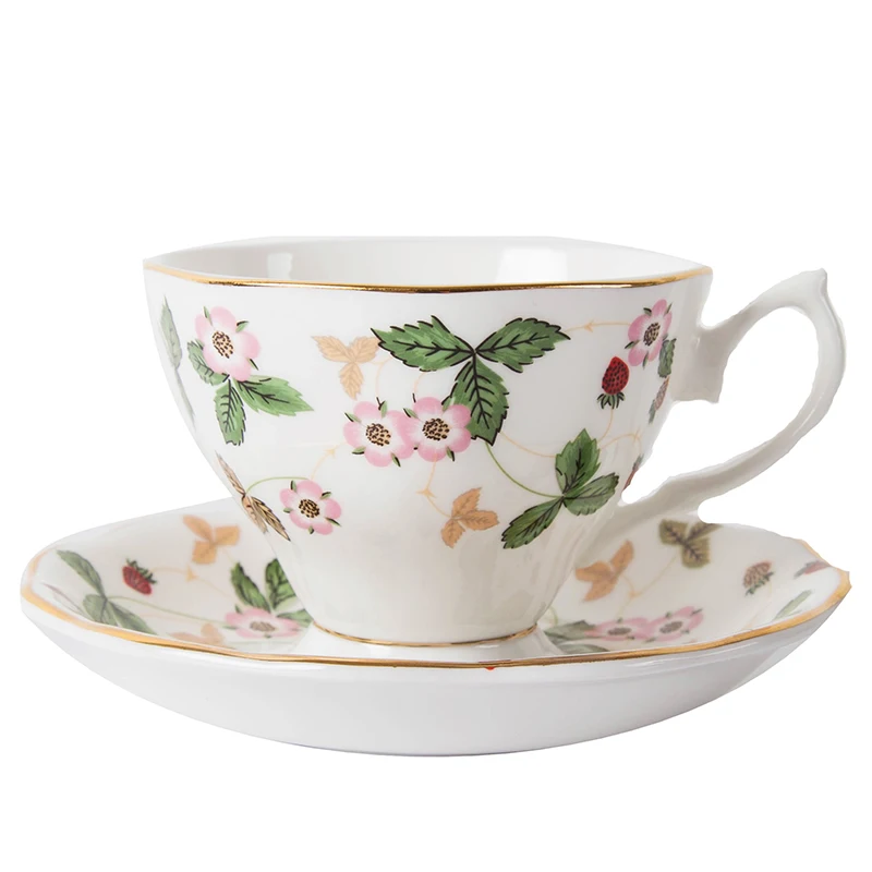 

European Style Luxury Tea Cup Set Bone China Ceramic Creative Cup Coffee Set Vintage Utensil Tazas De Cafe Kitchen Supplies E5