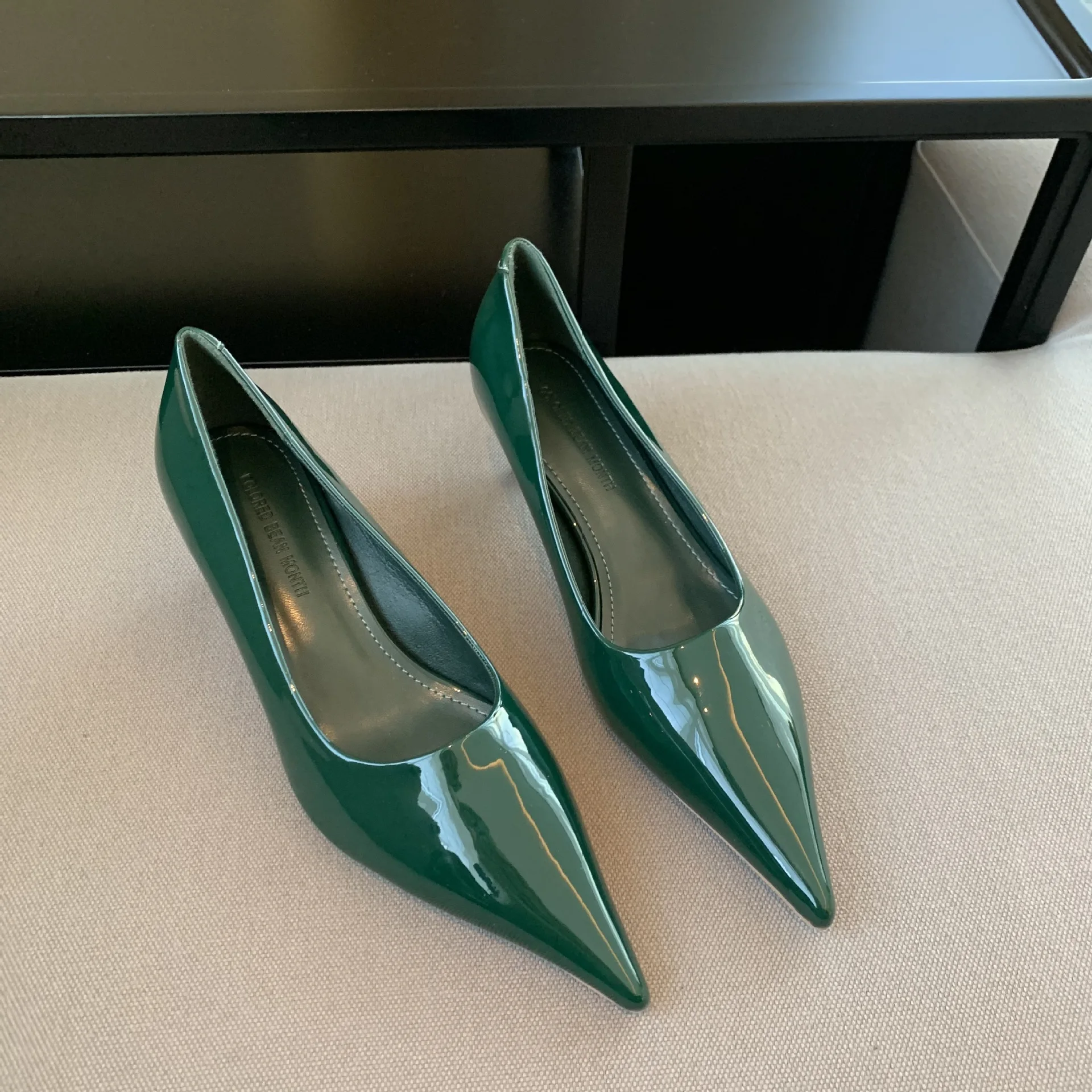 

African Woman Shoe Sexy Heels 2022 Shallow Mouth Brief Pumps Slip On Pointed Wedge Lace-Up Patent Leather Burgundy Crossdressers