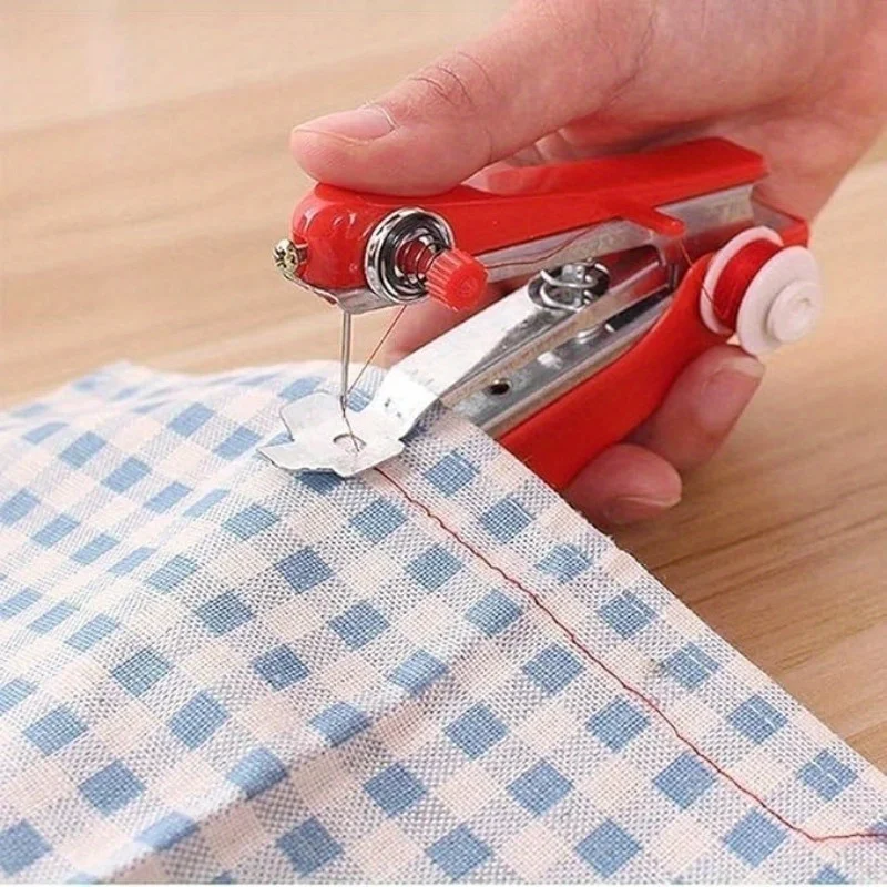 1 шт. Draagbare Mini Hand фило Naaimachine Eenvoudige Bediening Naaien Gereedschap Doek Stof Handige Handetà Tool Lyq