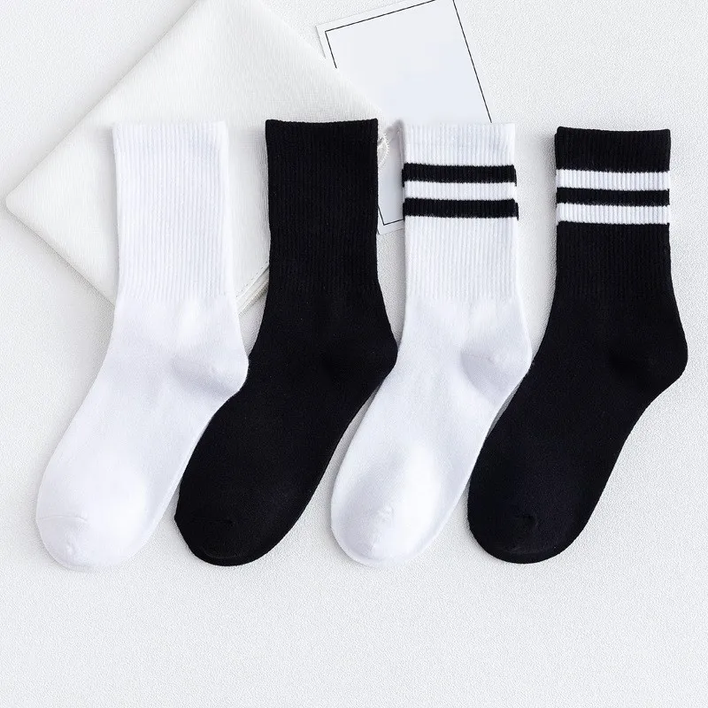 

Solid Striped Black White Short Socks for Woman Harajuku Hip Hop Skateboard Crew Socks Cotton Casual Unisex Men/Women's Socks