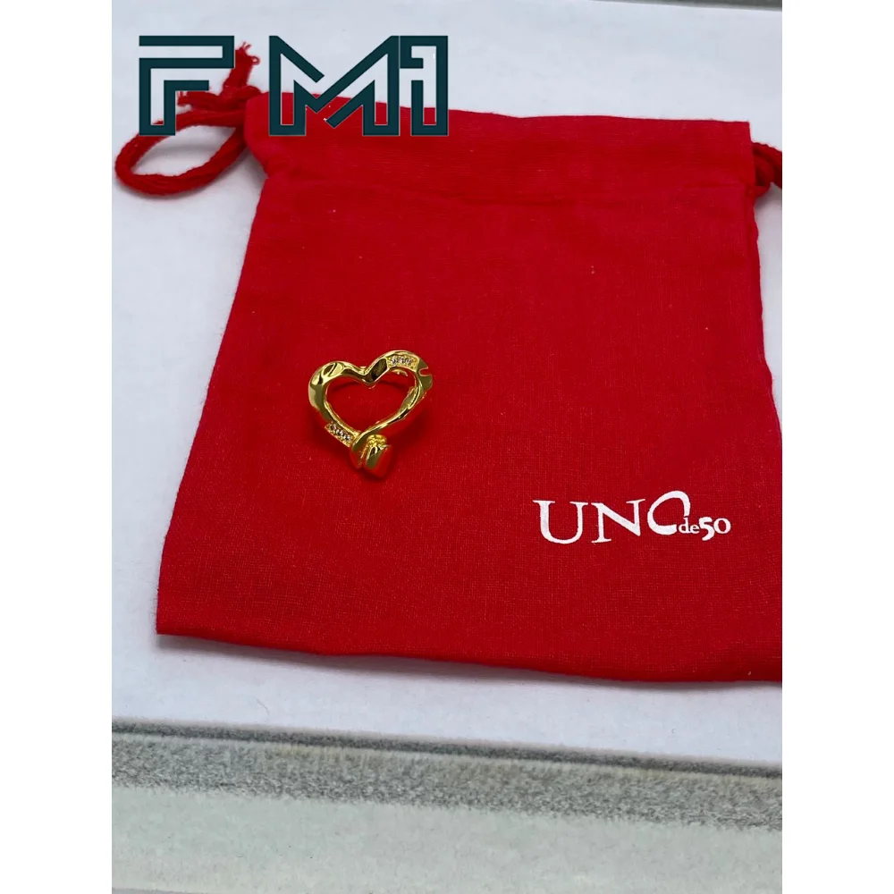 

UNO Women's with Delicate and Chic Design for Holiday Gift Special gifts for Mother Wife Kids Lover Friends