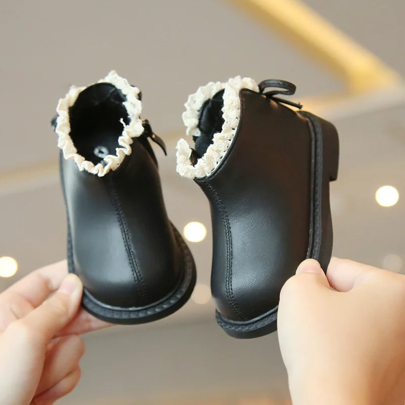 Ботильоны для девочек со шнуровкой и оборками