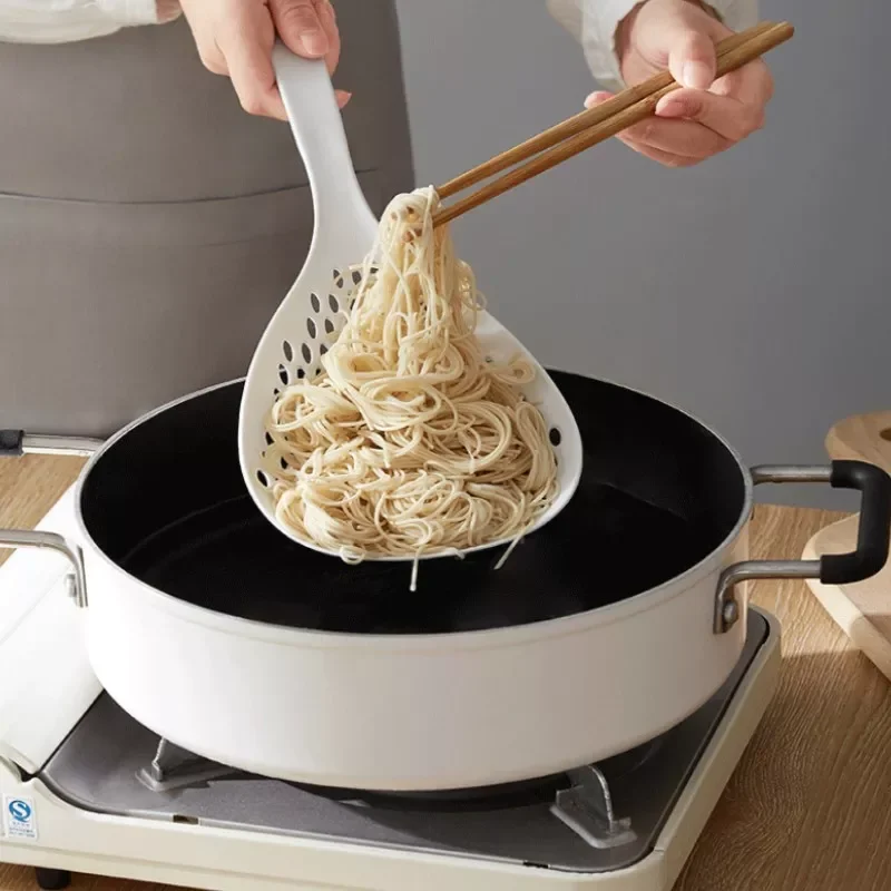 

2023New Colander Nylon Long Handle Round Mesh Spoon Loo Noodle Dumpling Anti-scalding Spoon Household Large Colander