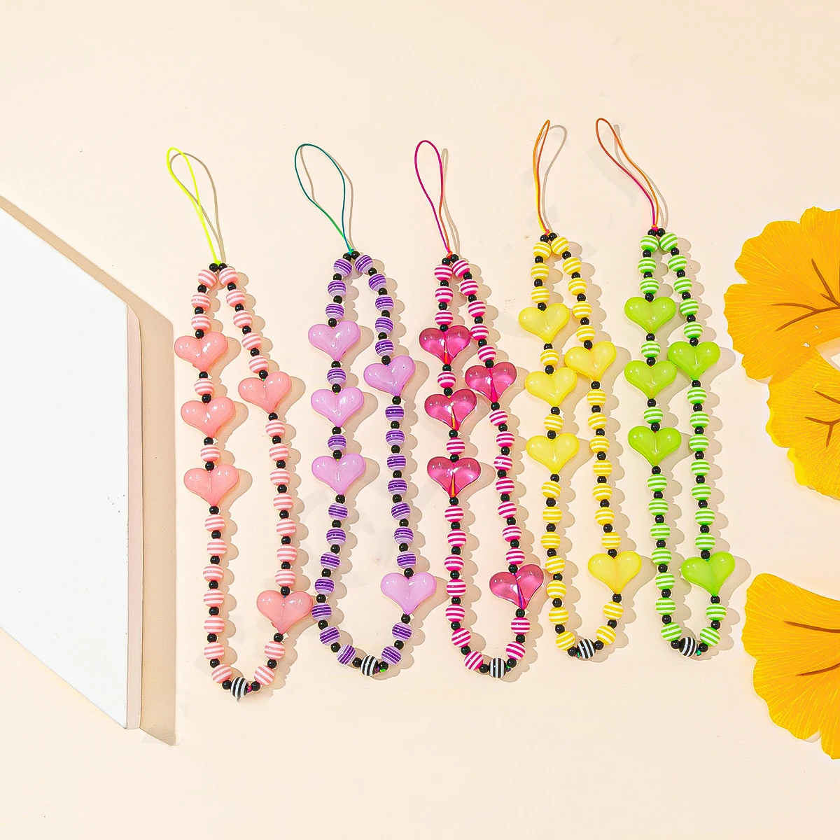 

2022 Trendy Bohemia Mobile Phone Strap Lanyard Women Jewelry Geometric Big Heart Acrylic Beads String Wristband Boho Accessories