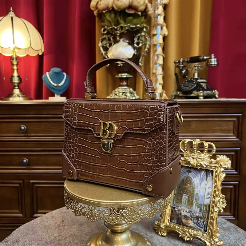 Stone Lock Buckle Box Bag for Women's Bag 2023 New Light Luxury Brand High-grade Single-shoulder Messenger Bag  SAC