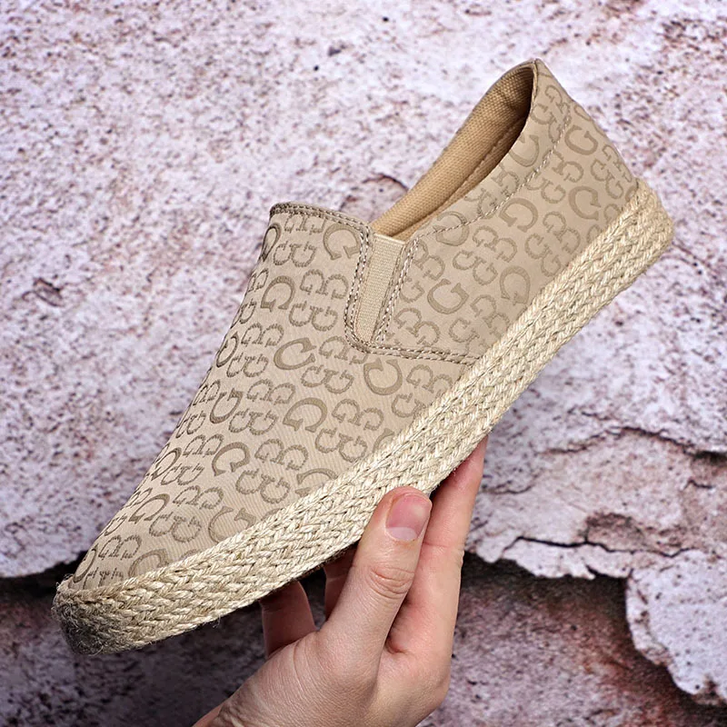 

New Men's Comfortable Versatile Low Top Board Shoes Fashion Casual Soft Sole Breathable Canvas Shoes