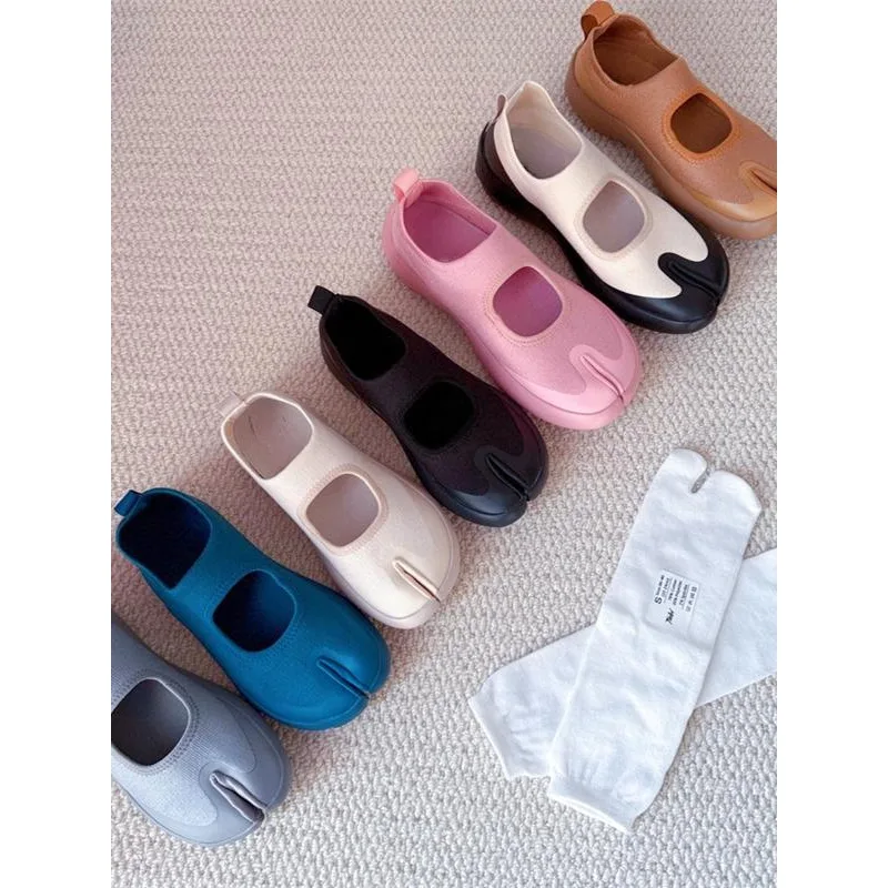 Розовые черные коричневые серые синие туфли таби с разделенным носком весна/лето