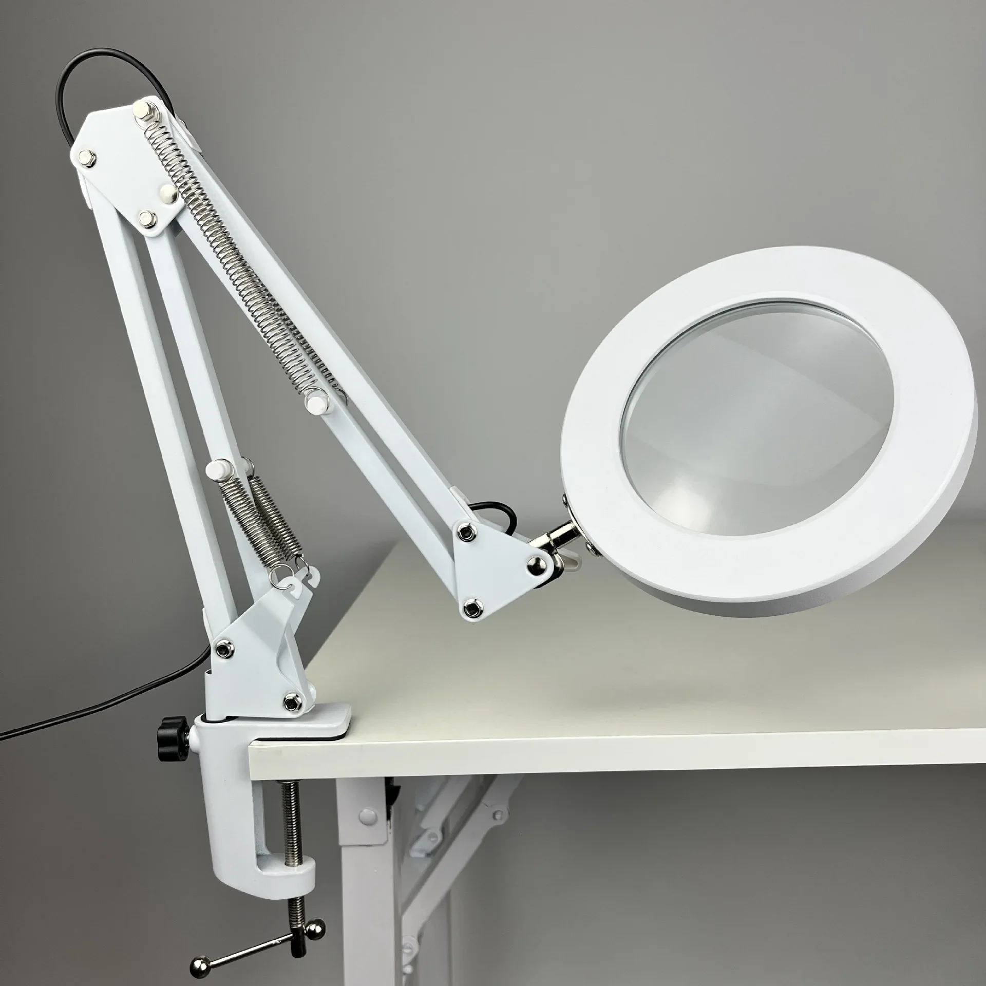 

USB лупа с подсветкой 3 цветов 160 мм