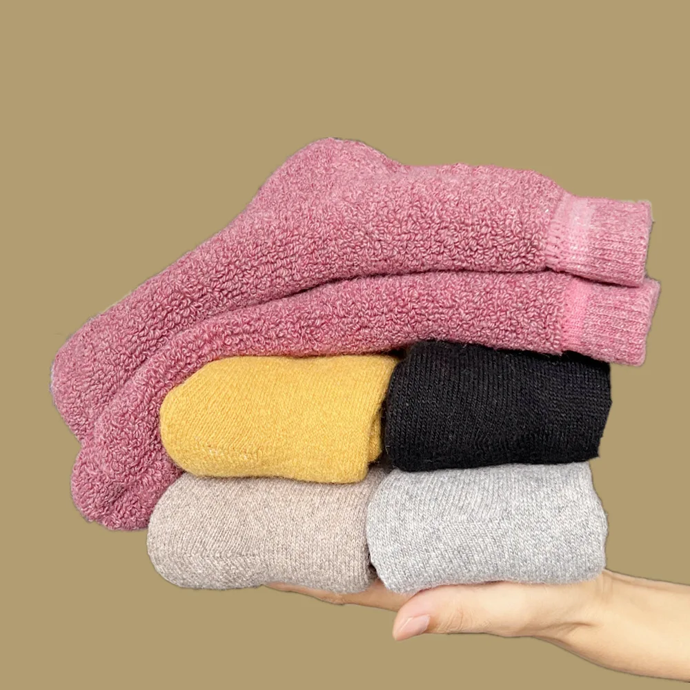 

Autumn and Winter Wool Socks Women's Mid-calf Socks Plus Down Thickening Warm Terry Socks Super Thick Men's Cotton Socks Wool