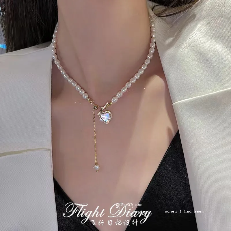 

French High-end Gentle Pearl Love Shell Necklace Female Niche Retro Light Luxury Accessories Clavicle Chain