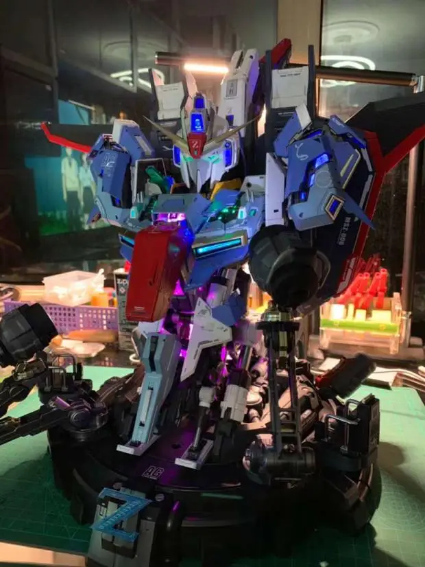 

1/35 Zeta Z Gundam Head Portrait Bust Bust Illuminated Assembled Model