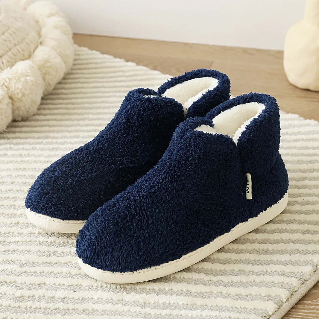 

Weatherproof men's outside runway shoes males indoor flufly slipper boots non-slip plus size mens fur loafers