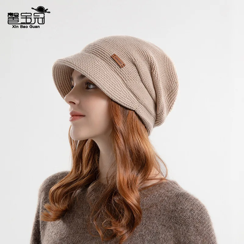 

New winter velvet pile hat for women, outdoor warm pullover hat, wide brim, face-friendly, small ear protection hat wholesale