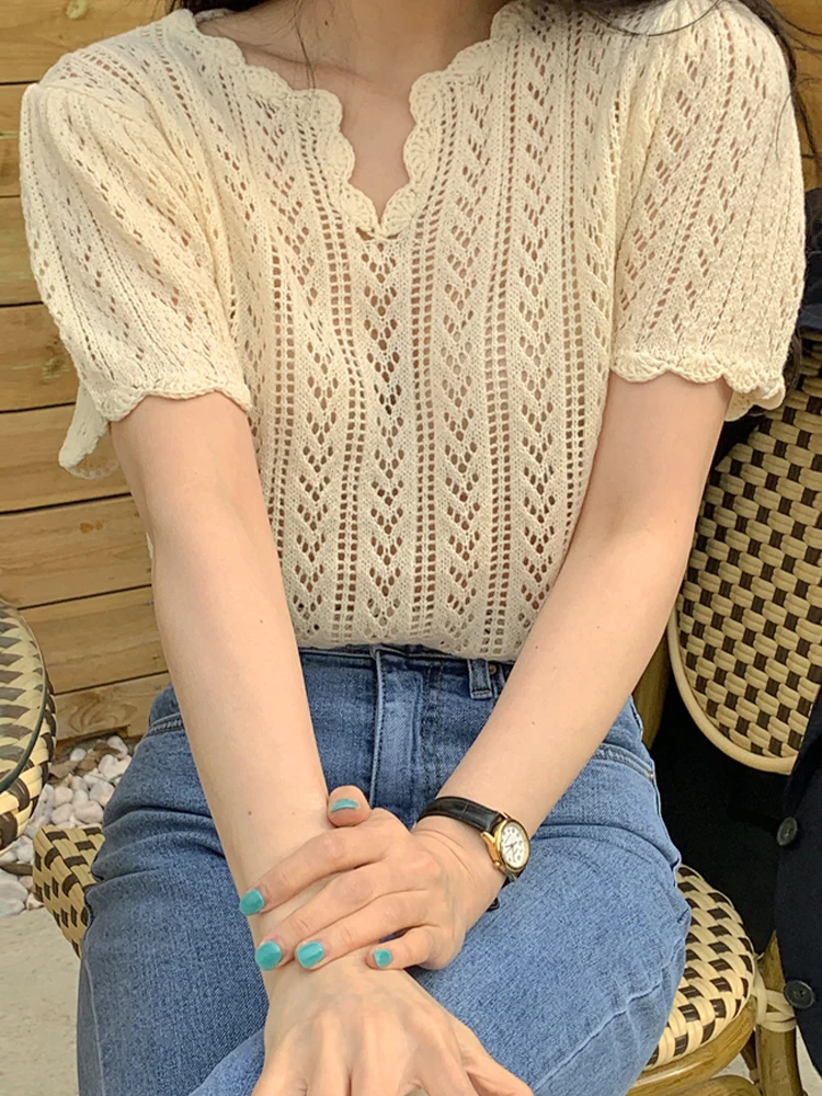 

Leisure sweater 2022 summer new minimalist V neck needle empty sweater lazy thin short-sleeved shirt fashion women's clothing