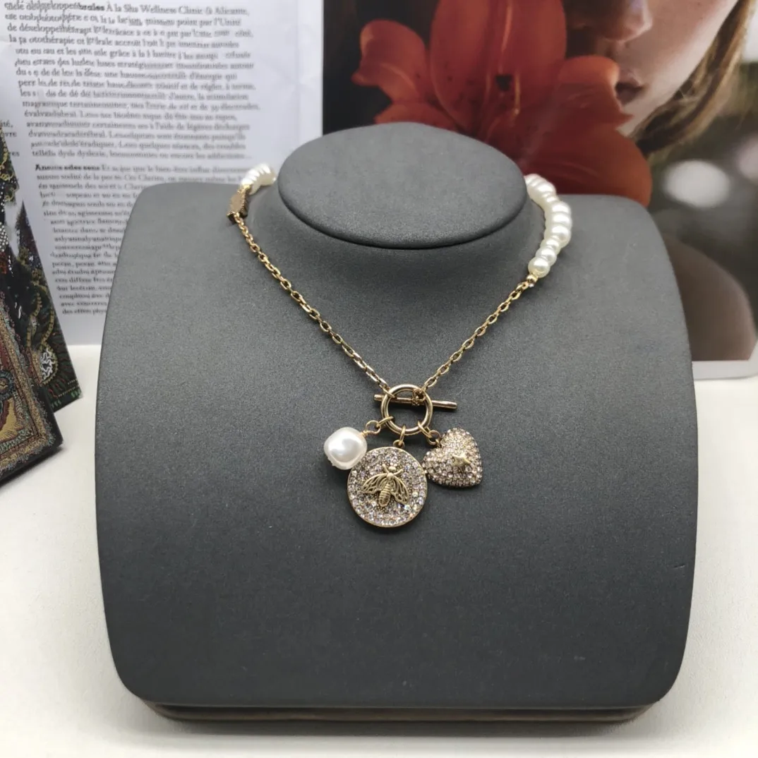 

European and American New - Multi-shape Necklace