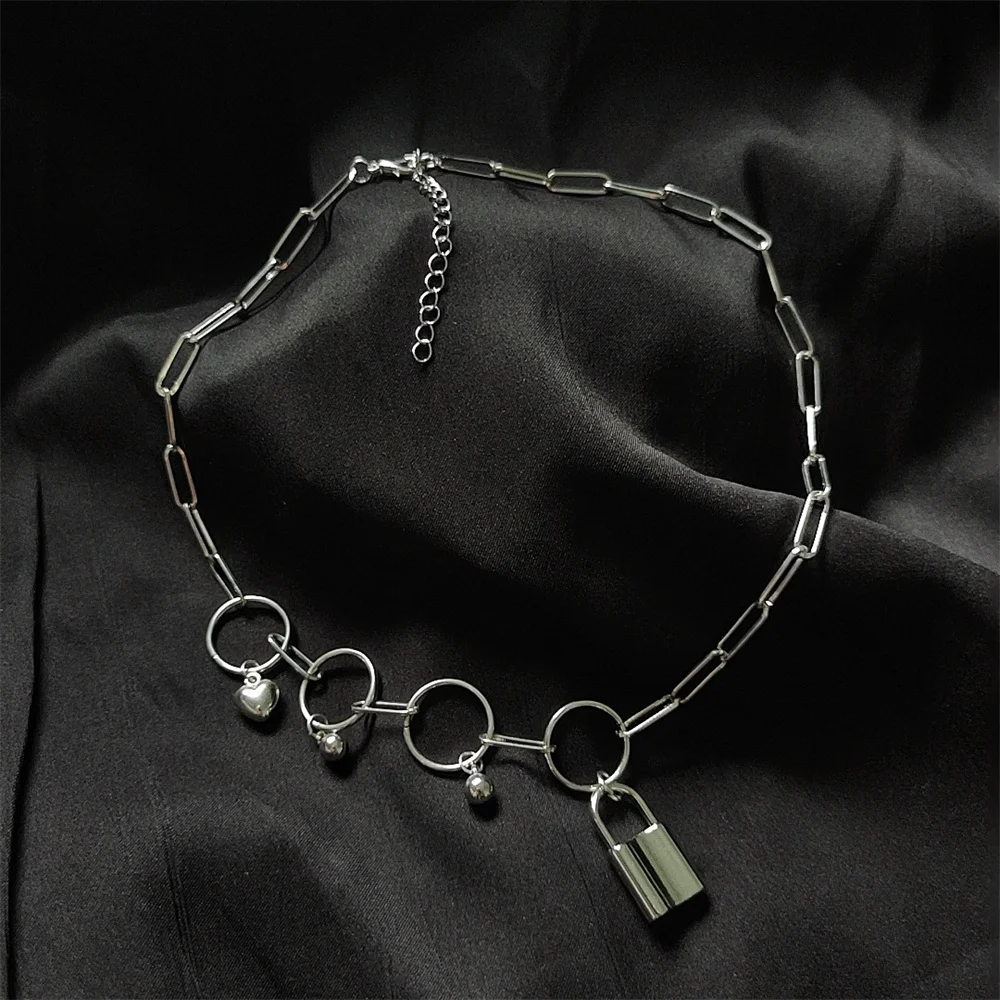 

Hip hop peach heart small lock necklace cool wind punk street fashion women's jewelry gifts European and American Jewelry