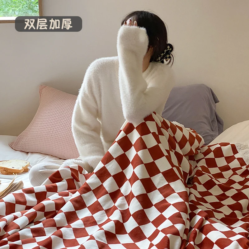 Baby Napping Blanket Thickened Warm Milk Velvet Comfortable Simple Checkerboard Pattern Blanket Leisure Shawl Blanket Winter