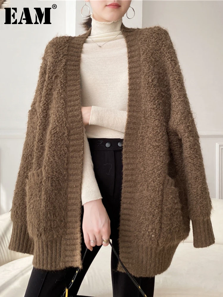 

[EAM] Big Size Coffee Thick Knitting Cardigan Sweater Loose Fit V-Neck Long Sleeve Women New Fashion Autumn Winter 2022 1DD2524