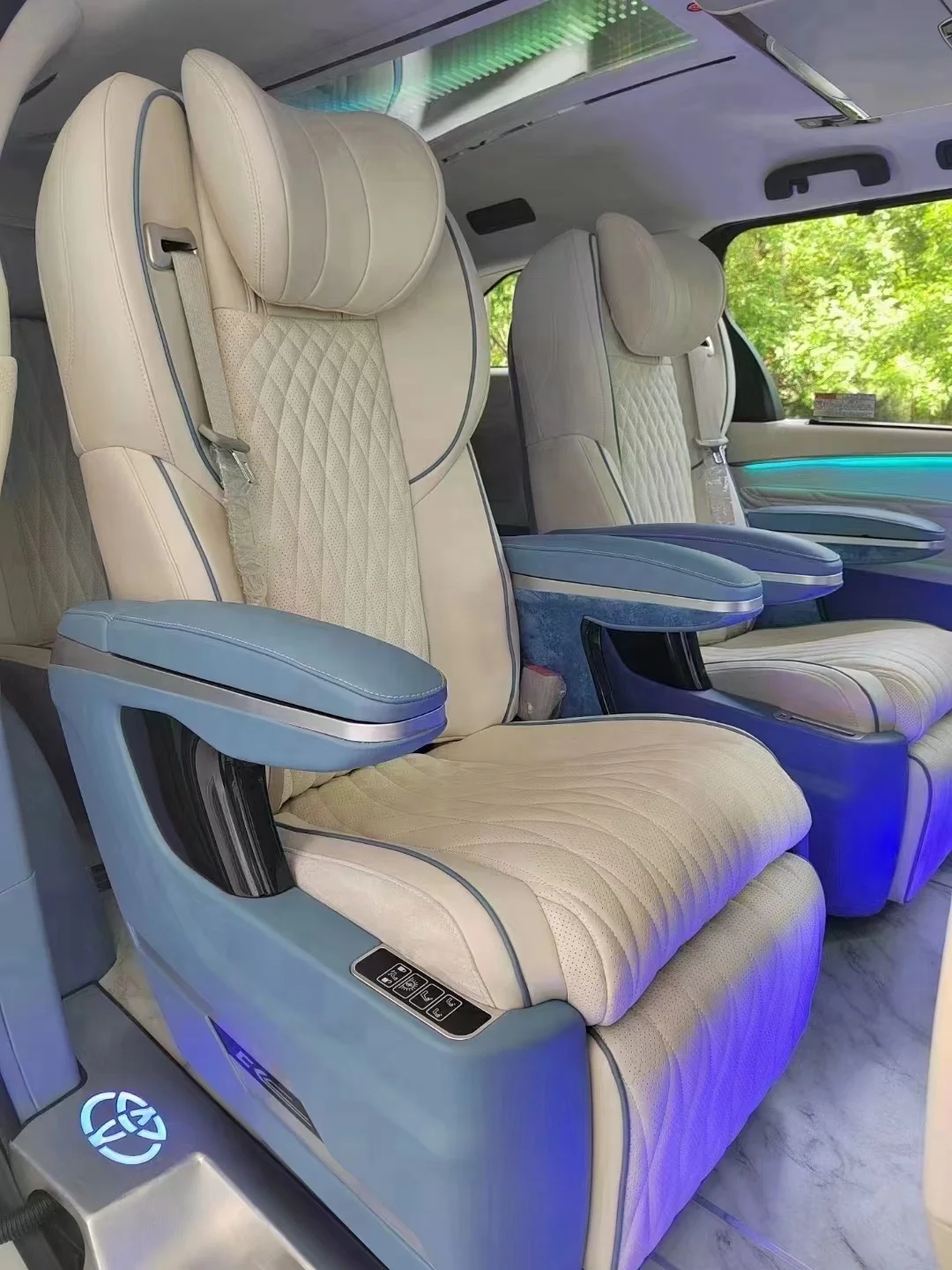 Роскошное электрическое кожаное автомобильное сиденье с откидывающейся спинкой