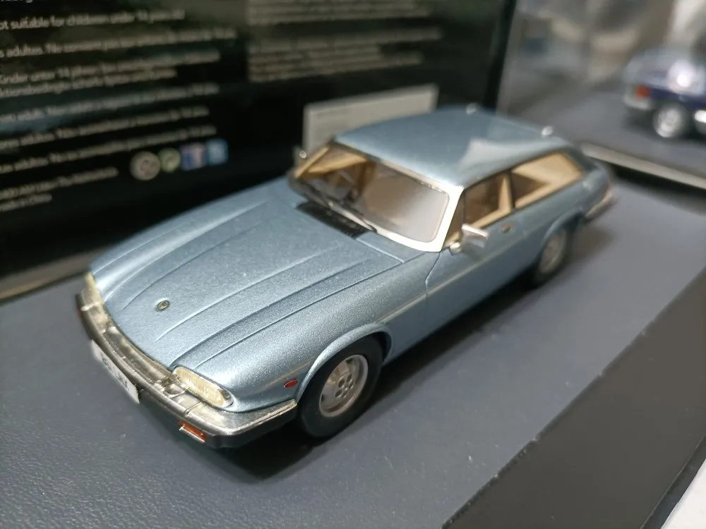 

Matrix 1 43 hunting suit modified car model Jaguar Lynx Eventer 1983