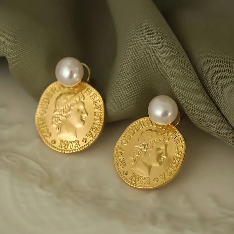 

SRCOI Fashion Carved Portrait Human Head Stud Earring Simple Freshwater Pearl Round Embossed Coin Front Back Earrings For Women