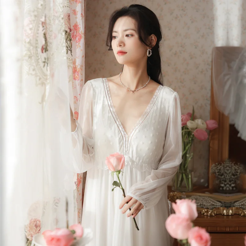 

Long Sleeved Mordale Nightdress, Female Spring Palace Style Princess Cushion, Home Clothes, Loose V-neck Pajamas, Autumn