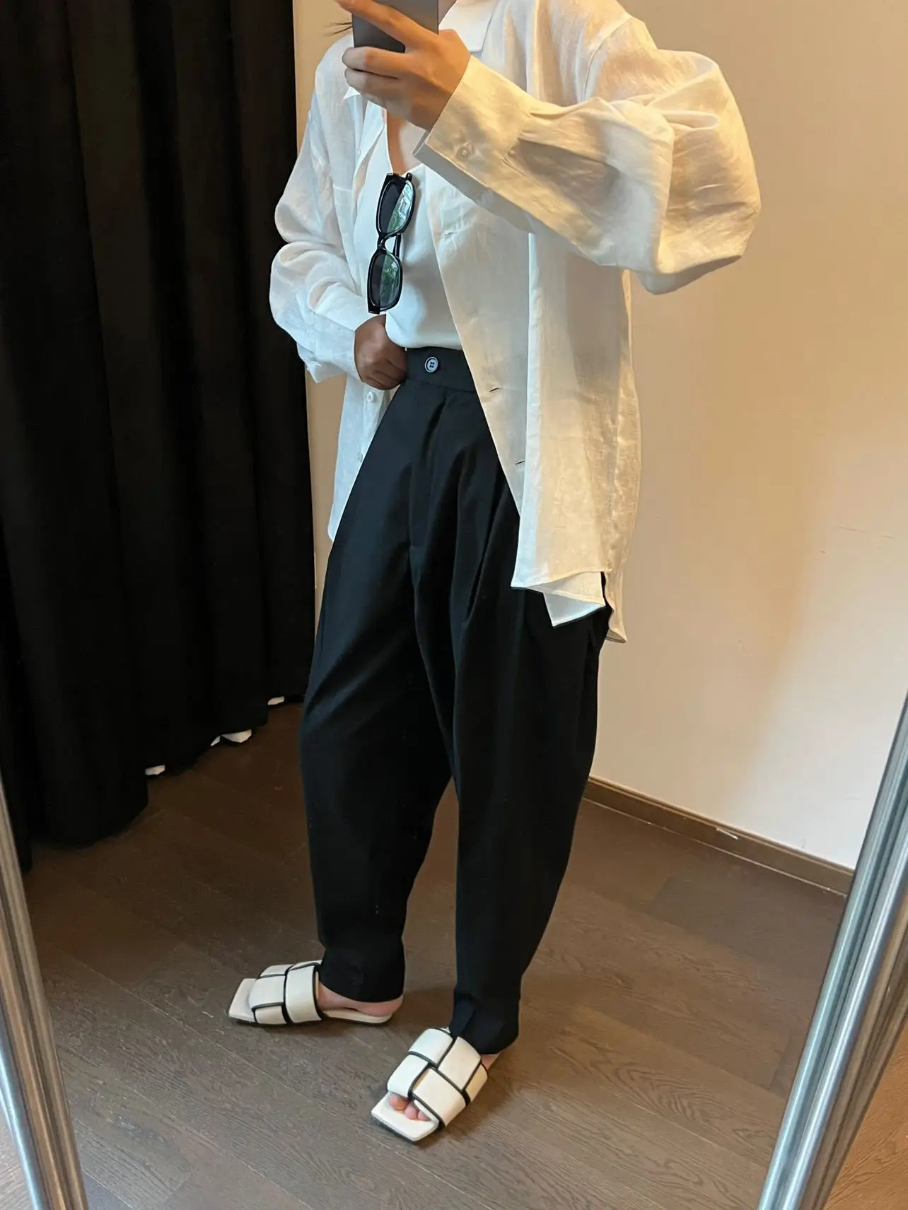 

Minimalist Woolen Trousers Black Tapered Trousers